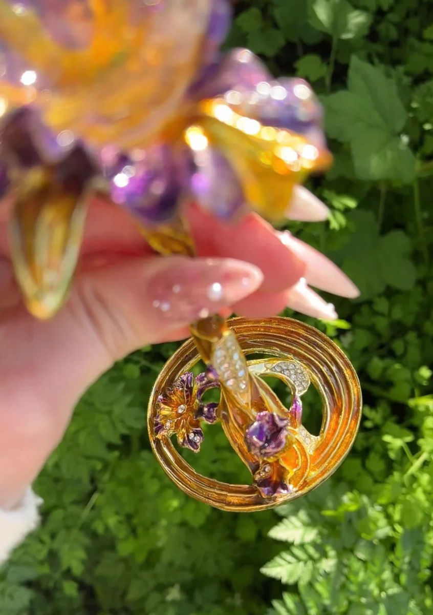 Tangled Dreams Champagne Glass